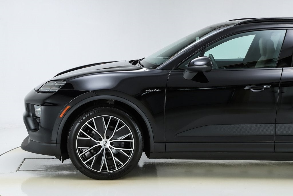 2025 Porsche Macan Electric 4