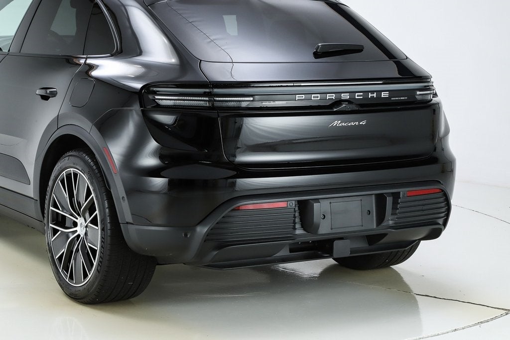 2025 Porsche Macan Electric 4