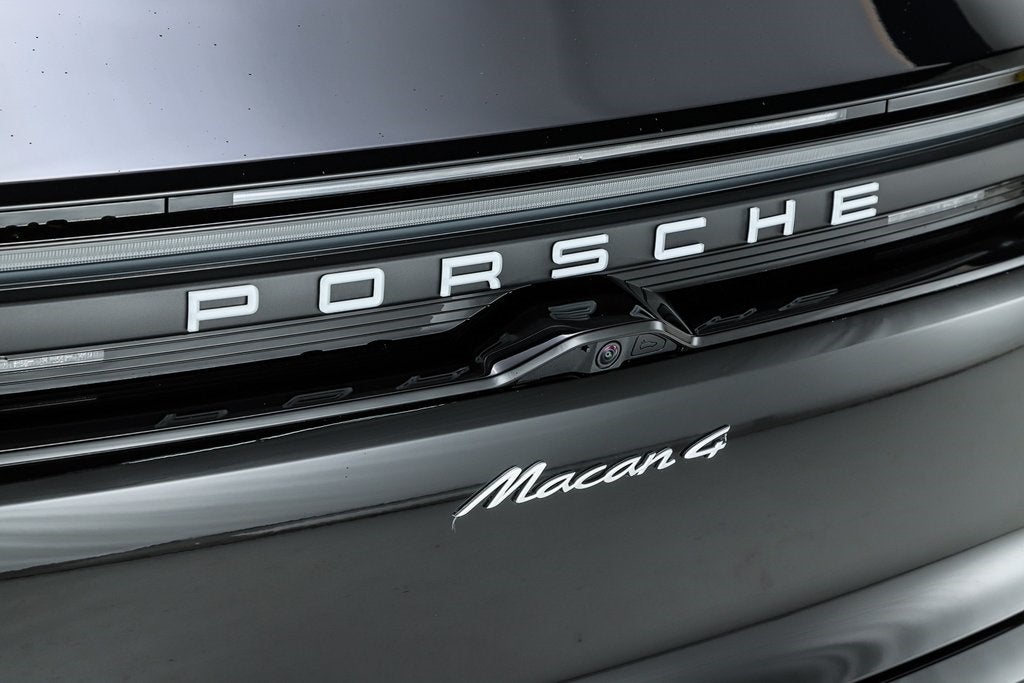 2025 Porsche Macan Electric 4