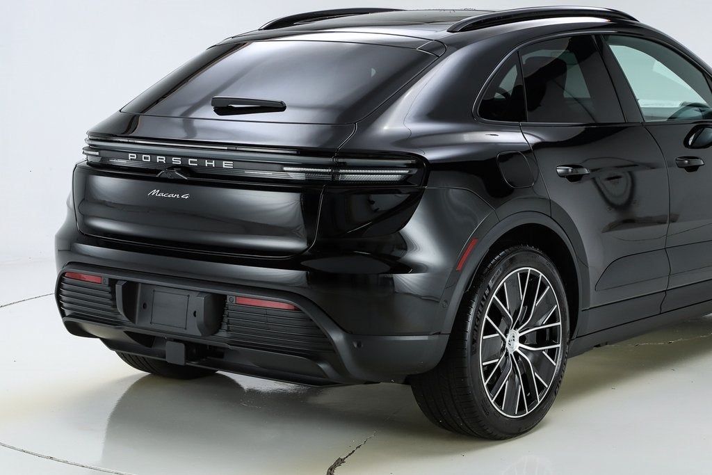2025 Porsche Macan Electric 4