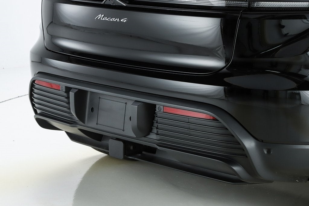 2025 Porsche Macan Electric 4