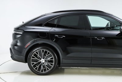 2025 Porsche Macan Electric 4