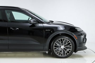 2025 Porsche Macan Electric 4