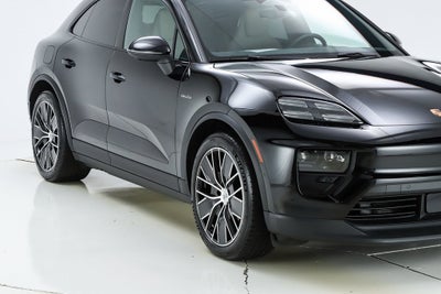 2025 Porsche Macan Electric 4