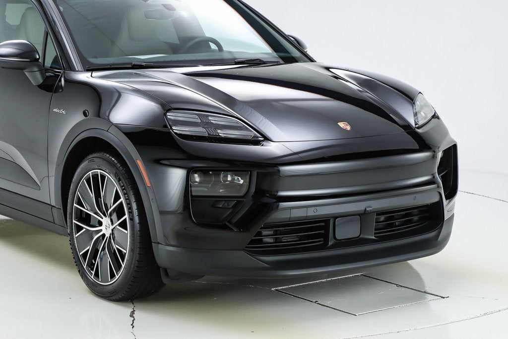 2025 Porsche Macan Electric 4