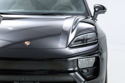 2025 Porsche Macan Electric 4
