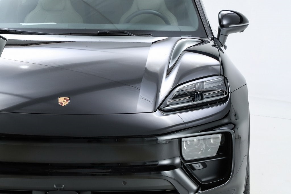 2025 Porsche Macan Electric 4