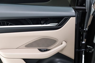 2025 Porsche Macan Electric 4