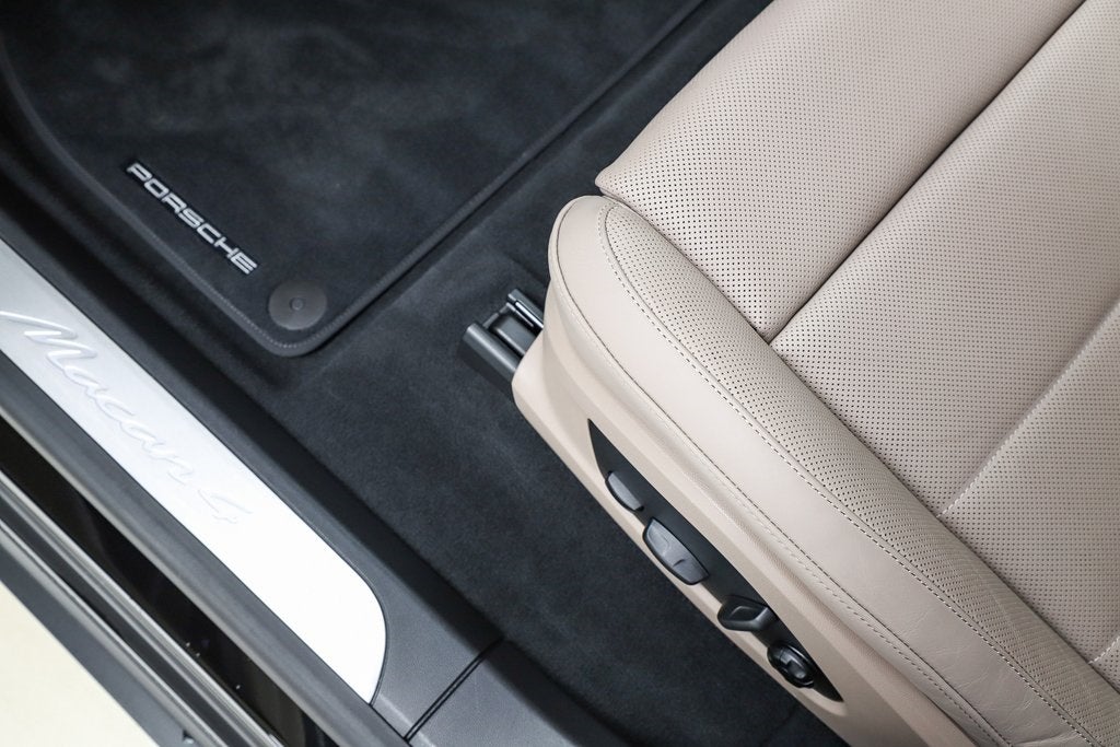 2025 Porsche Macan Electric 4