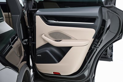 2025 Porsche Macan Electric 4