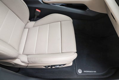 2025 Porsche Macan Electric 4