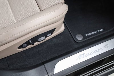 2025 Porsche Macan Electric 4