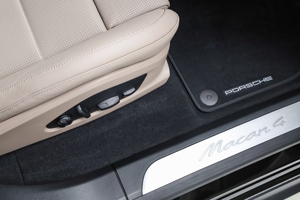 2025 Porsche Macan Electric 4