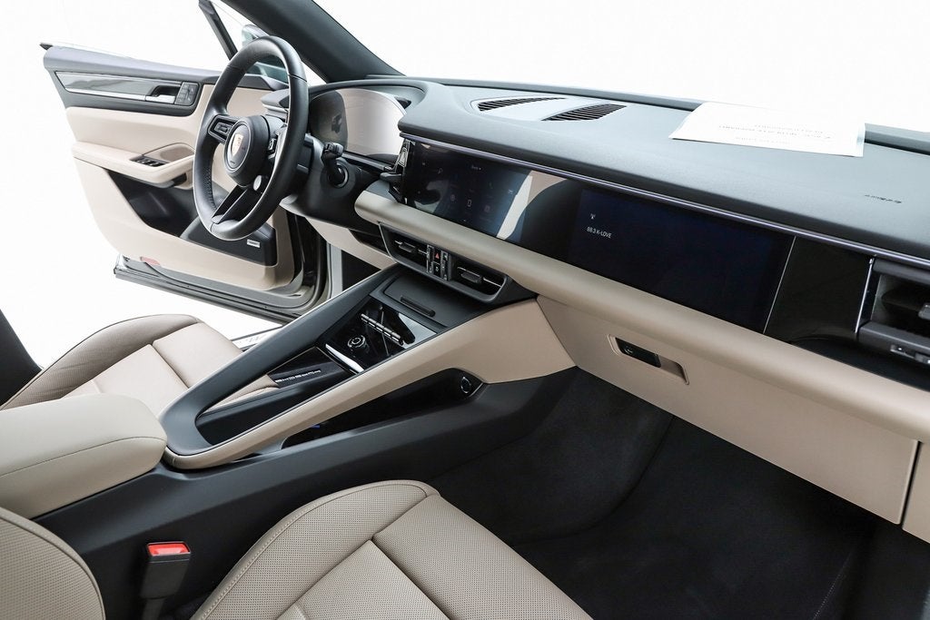 2025 Porsche Macan Electric 4