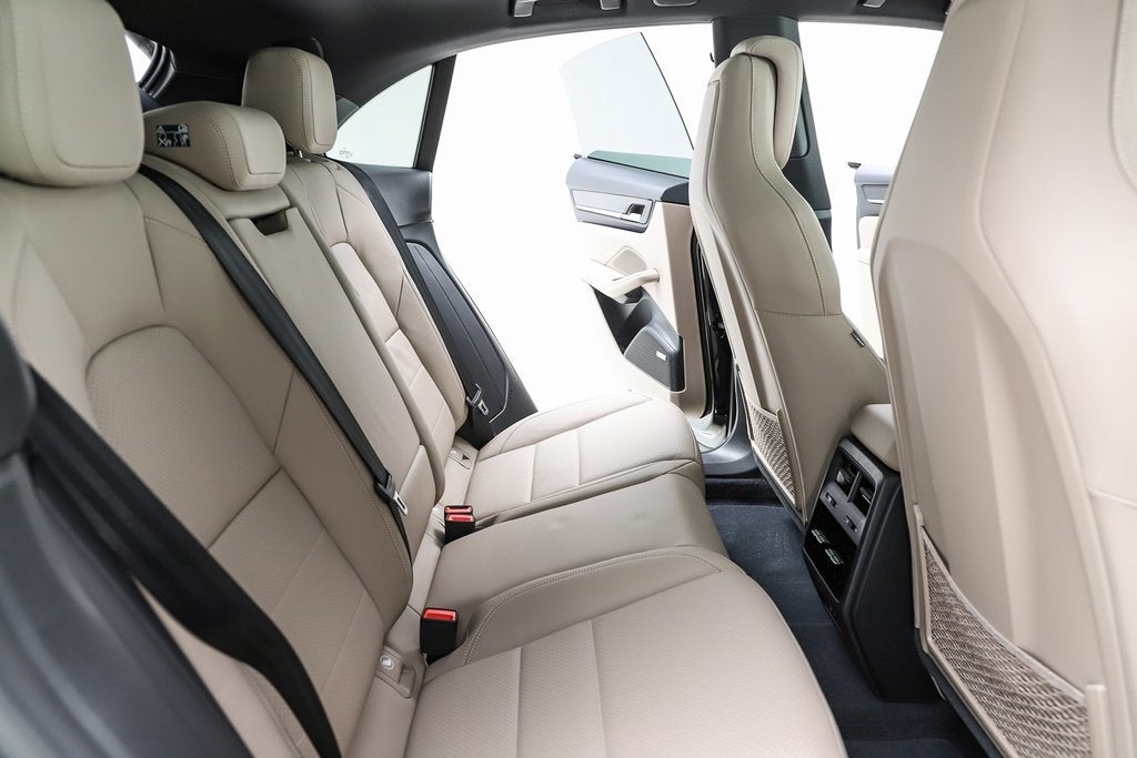 2025 Porsche Macan Electric 4