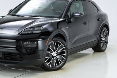 2025 Porsche Macan Electric 4