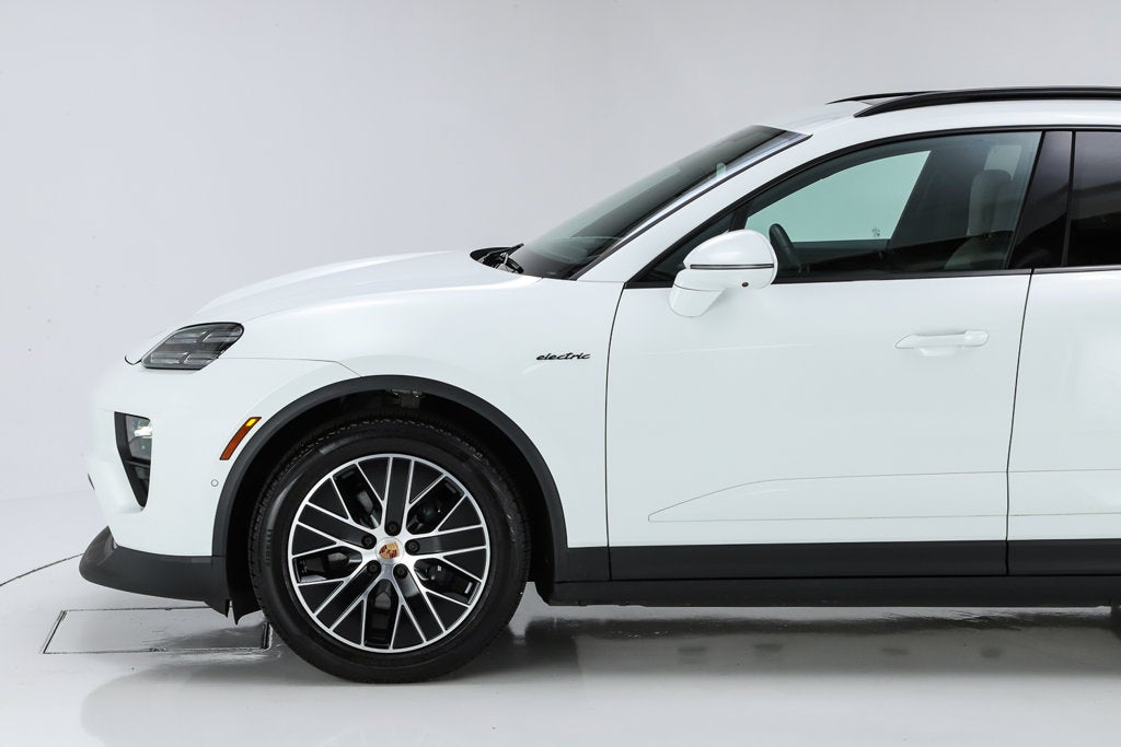2026 Porsche Macan Electric 4
