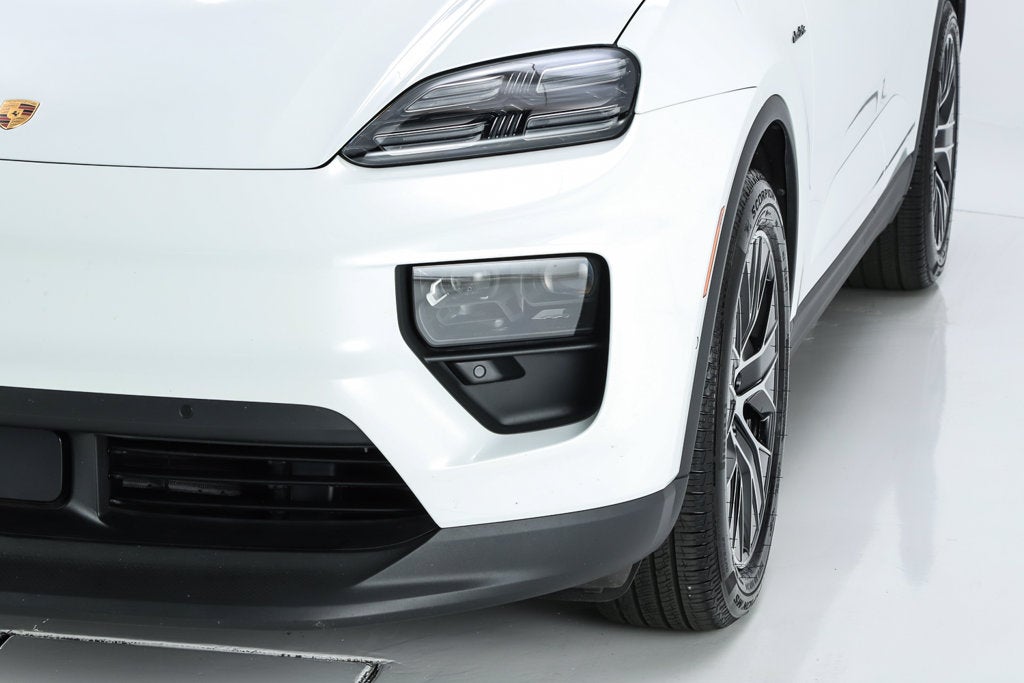 2026 Porsche Macan Electric 4