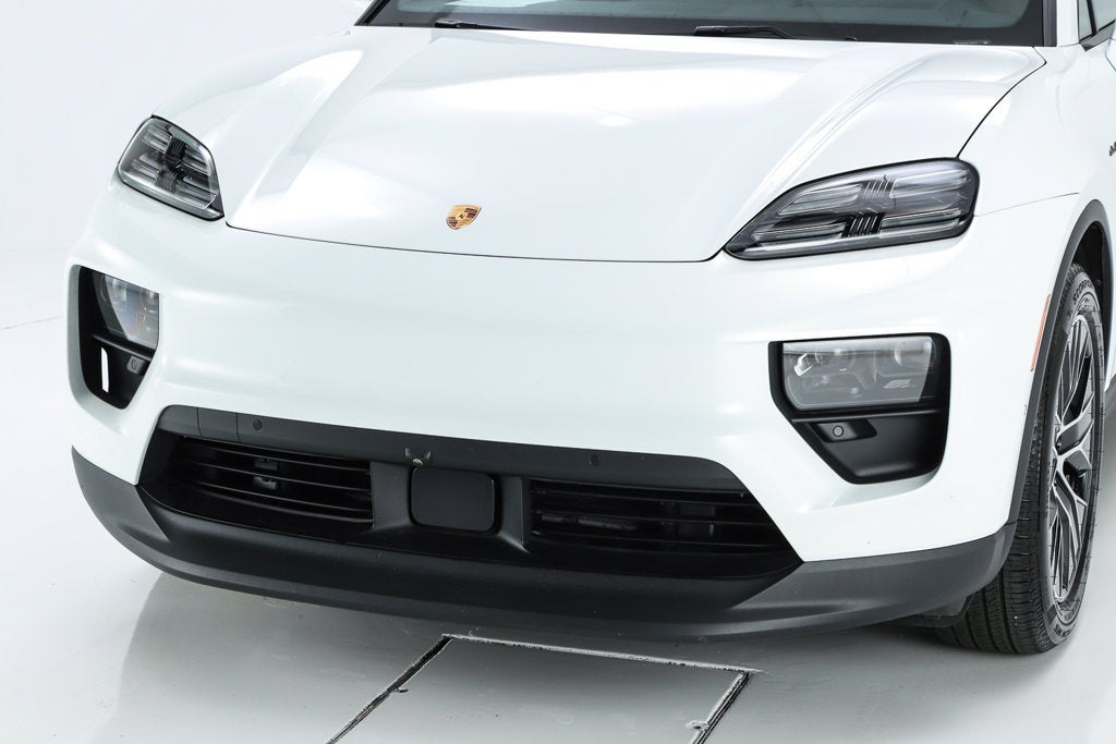 2026 Porsche Macan Electric 4