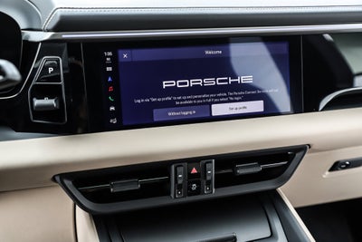 2026 Porsche Macan Electric 4