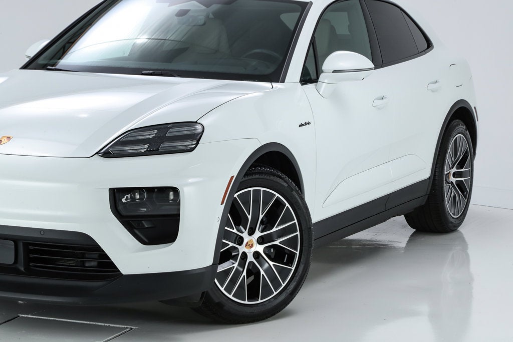 2026 Porsche Macan Electric 4