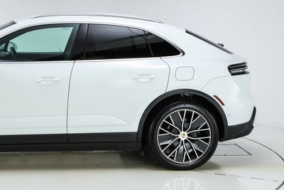 2025 Porsche Macan Electric 4