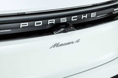 2025 Porsche Macan Electric 4