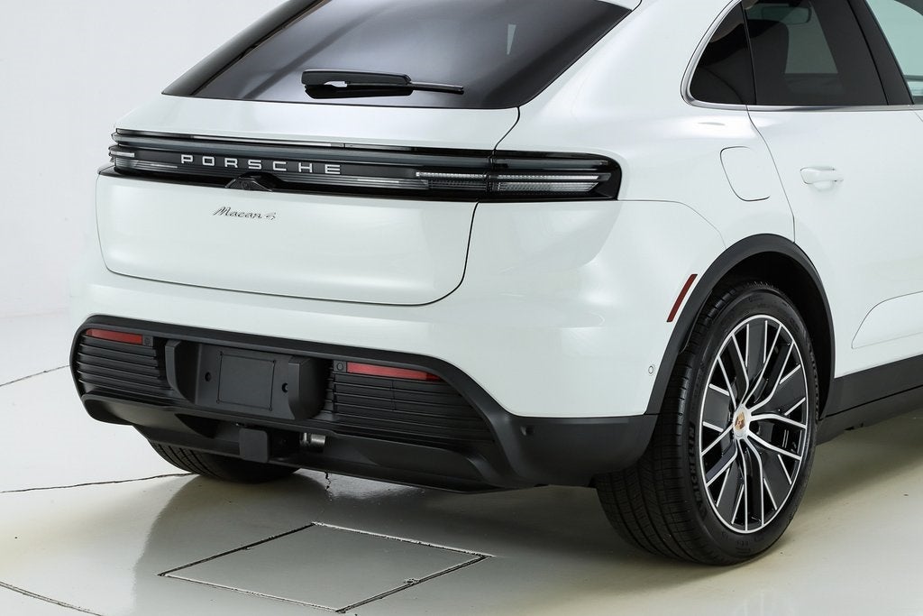 2025 Porsche Macan Electric 4
