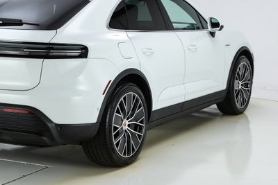 2025 Porsche Macan Electric 4