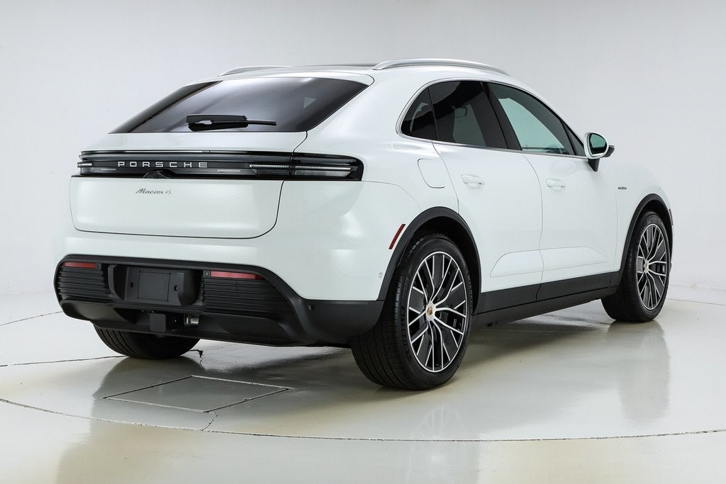 2025 Porsche Macan Electric 4