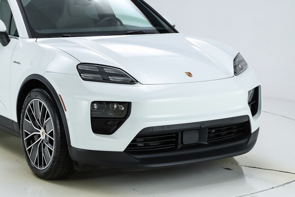 2025 Porsche Macan Electric 4