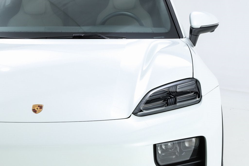 2025 Porsche Macan Electric 4