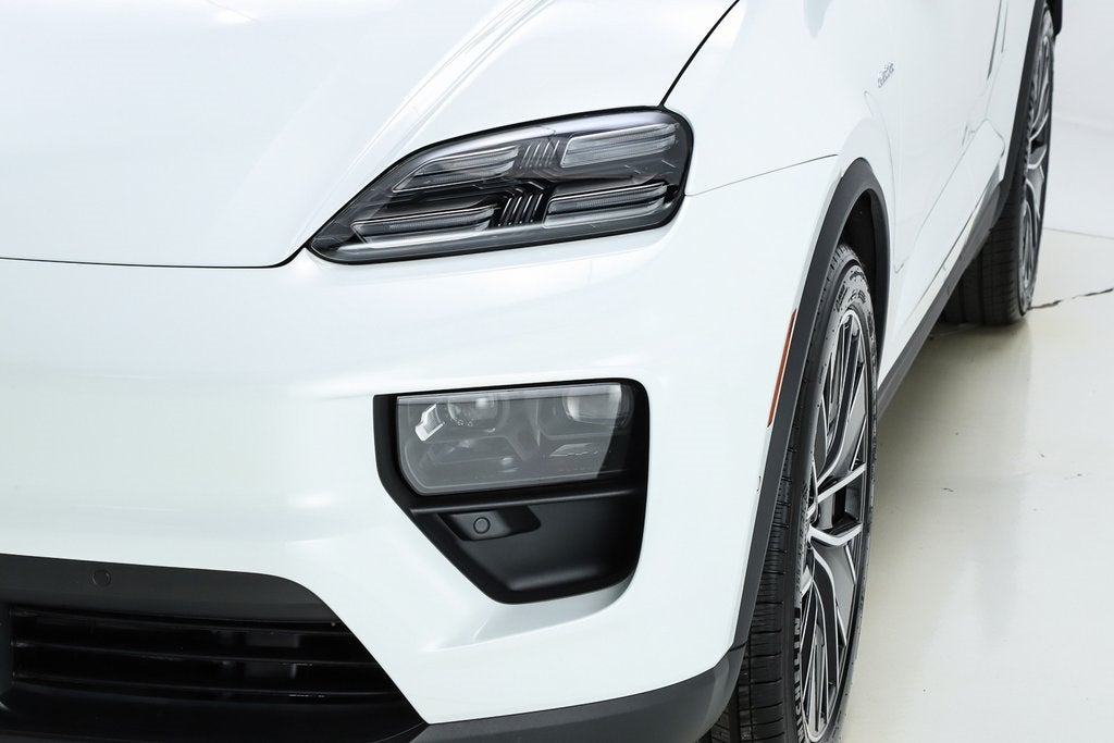 2025 Porsche Macan Electric 4