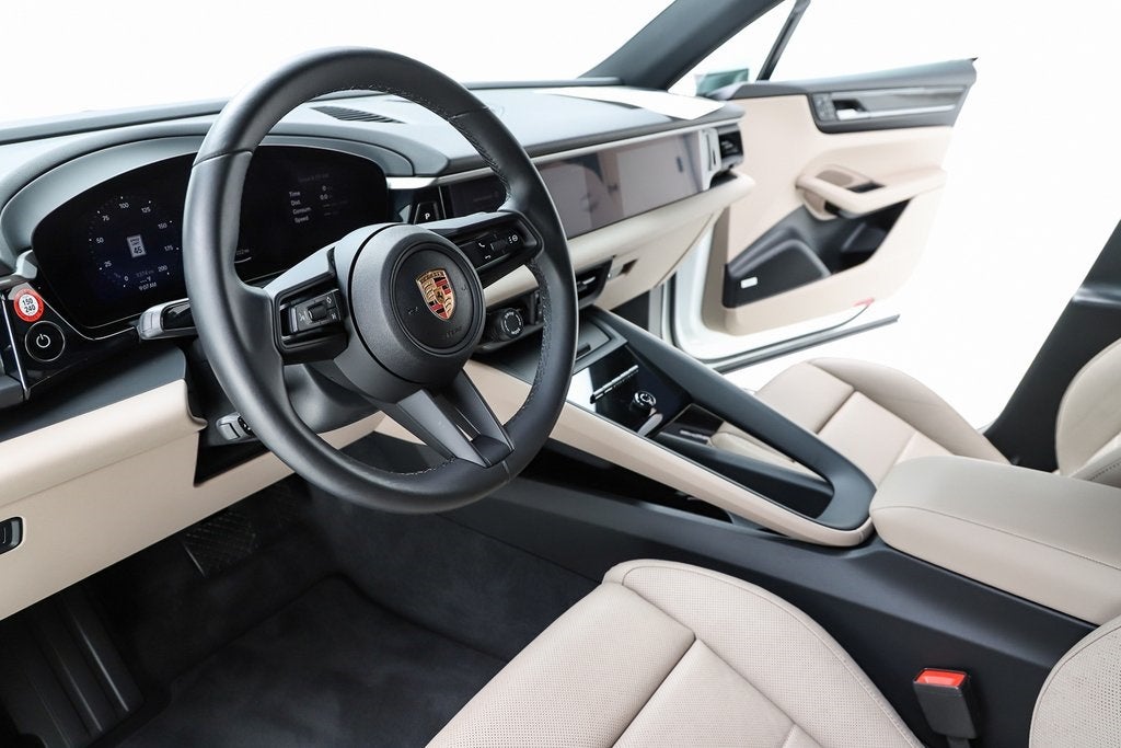 2025 Porsche Macan Electric 4