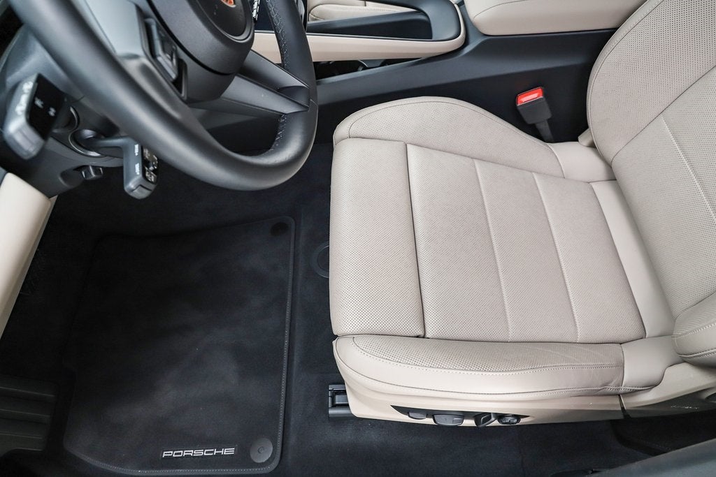 2025 Porsche Macan Electric 4