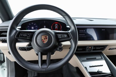 2025 Porsche Macan Electric 4