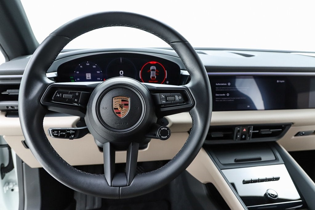 2025 Porsche Macan Electric 4