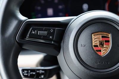 2025 Porsche Macan Electric 4