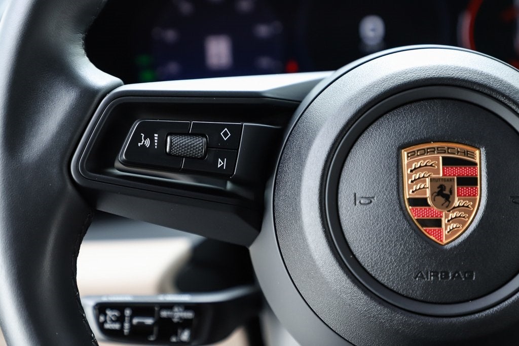 2025 Porsche Macan Electric 4