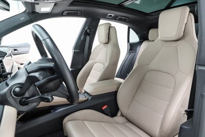 2025 Porsche Macan Electric 4