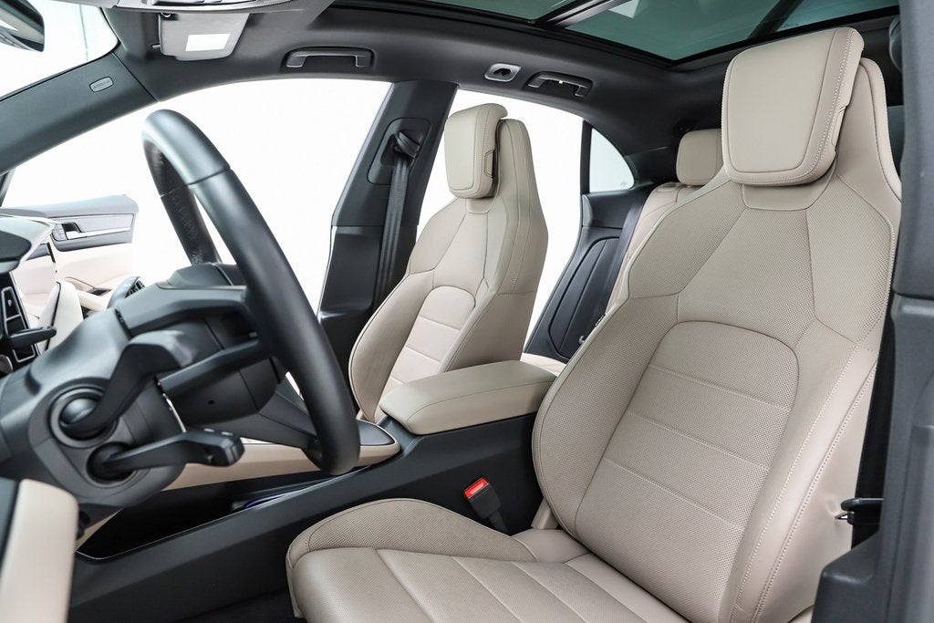 2025 Porsche Macan Electric 4