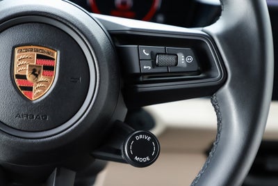 2025 Porsche Macan Electric 4