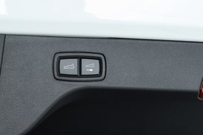 2025 Porsche Macan Electric 4