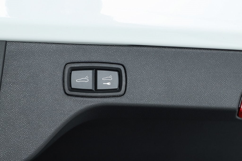 2025 Porsche Macan Electric 4