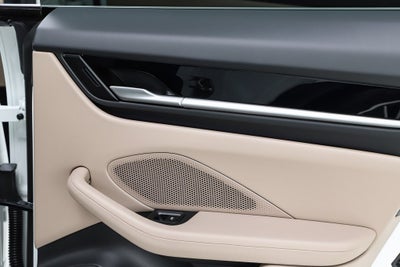 2025 Porsche Macan Electric 4