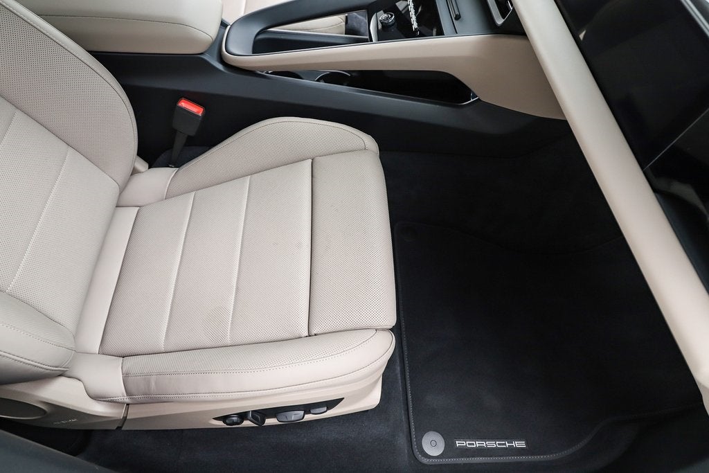 2025 Porsche Macan Electric 4