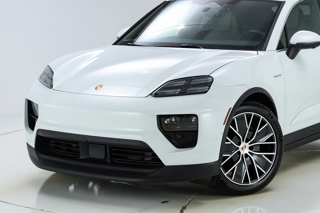 2025 Porsche Macan Electric 4