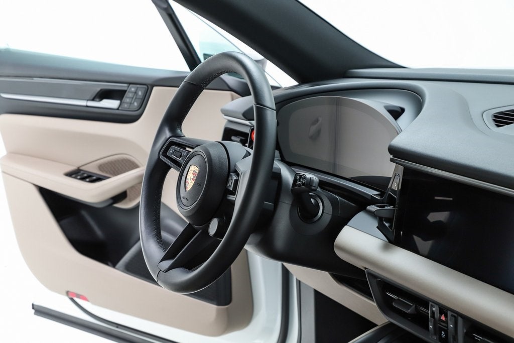 2025 Porsche Macan Electric 4