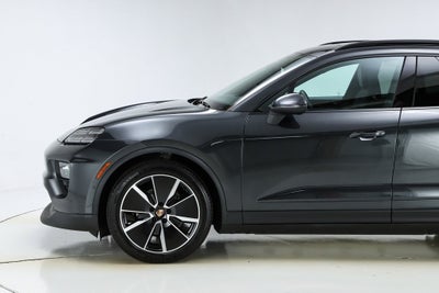 2025 Porsche Macan Electric 4