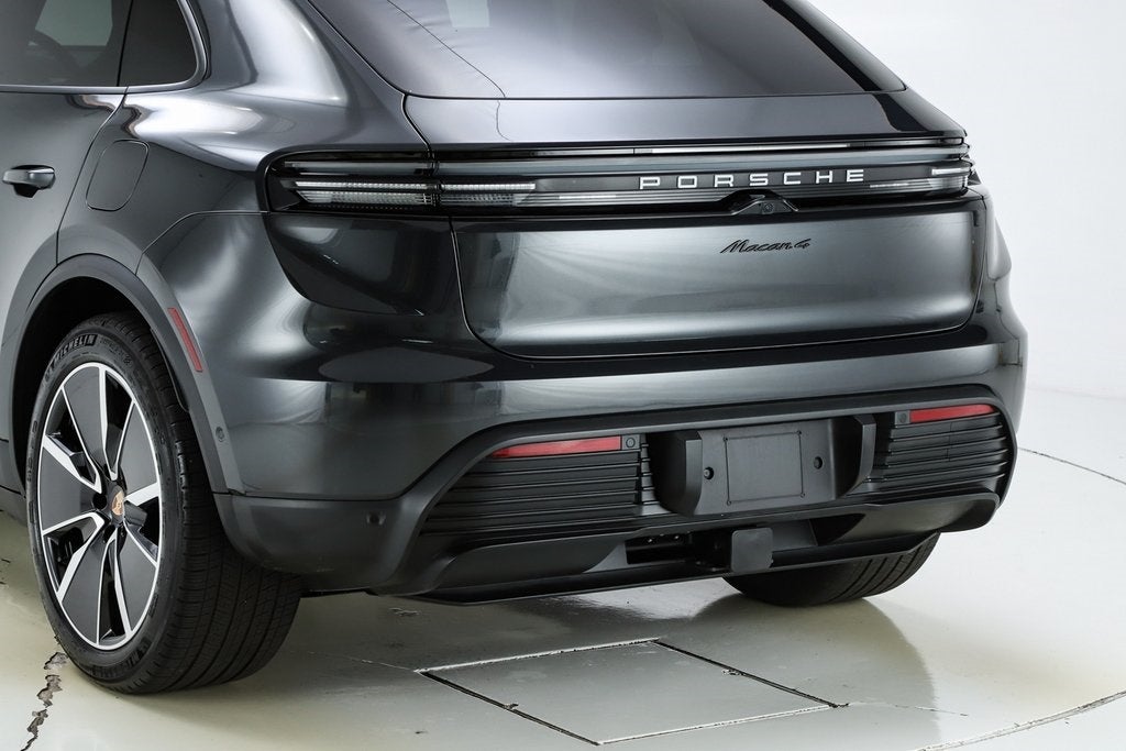 2025 Porsche Macan Electric 4